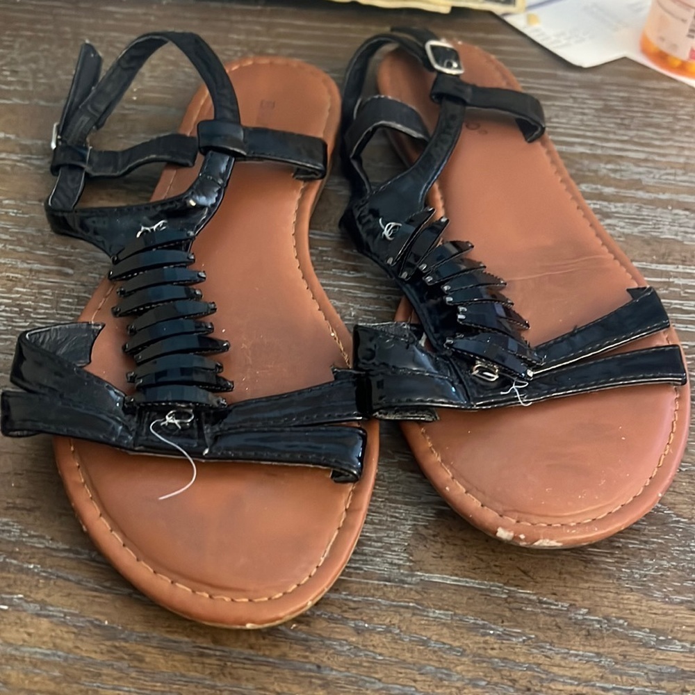Bamboo Vegan Leather Detailed Accent Flat Thong Sandal